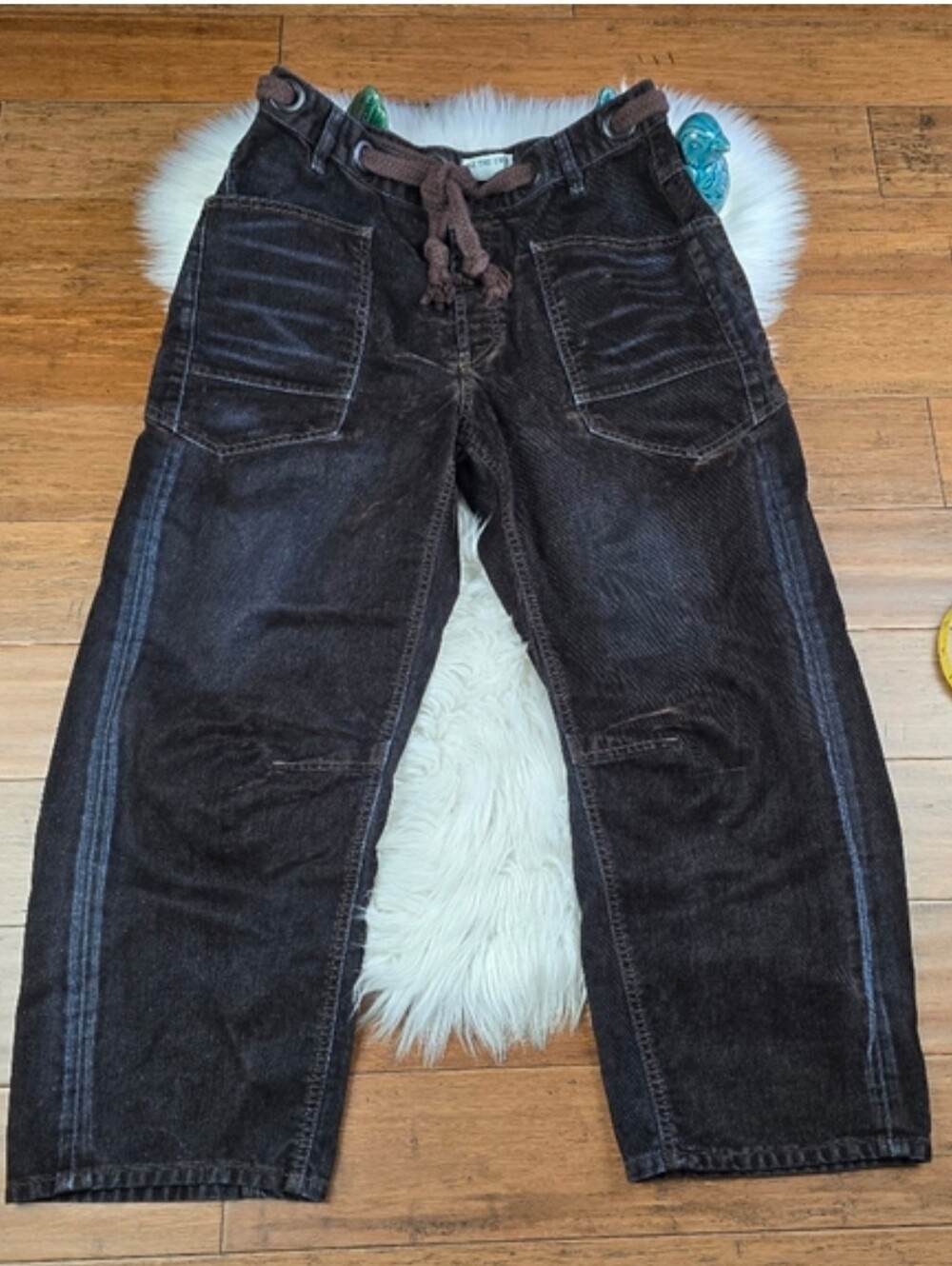 Free People We The Free RARE flocked Dark Brown Moxie Barrel Jeans Size 30